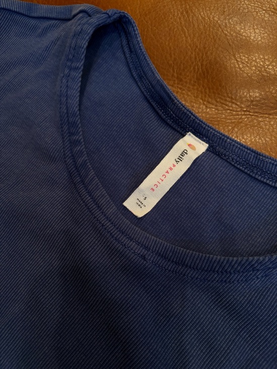 Anthropologie - Women’s Short Sleeve Asymmetrical Midi Dress - Picture 4 of 9